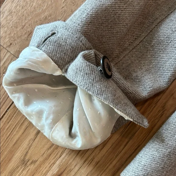 Banana Republic, size 2, tan Blazer with Button Details - Picture 6 of 7